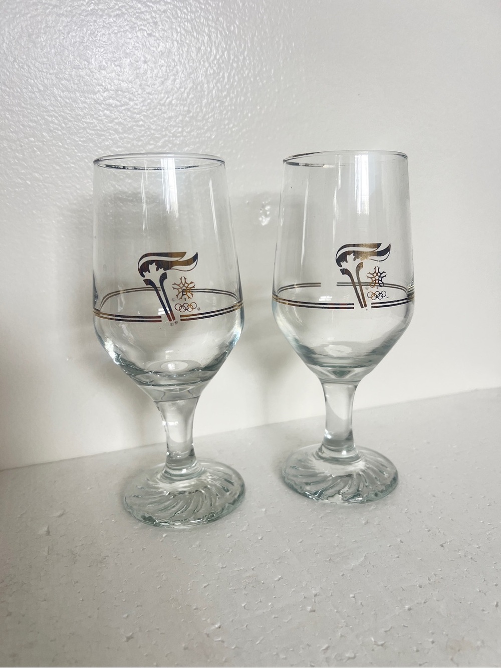 Set Of 2 1988 Calgary Olympic Commemorative Glass Goblets Glasses Gold Torch